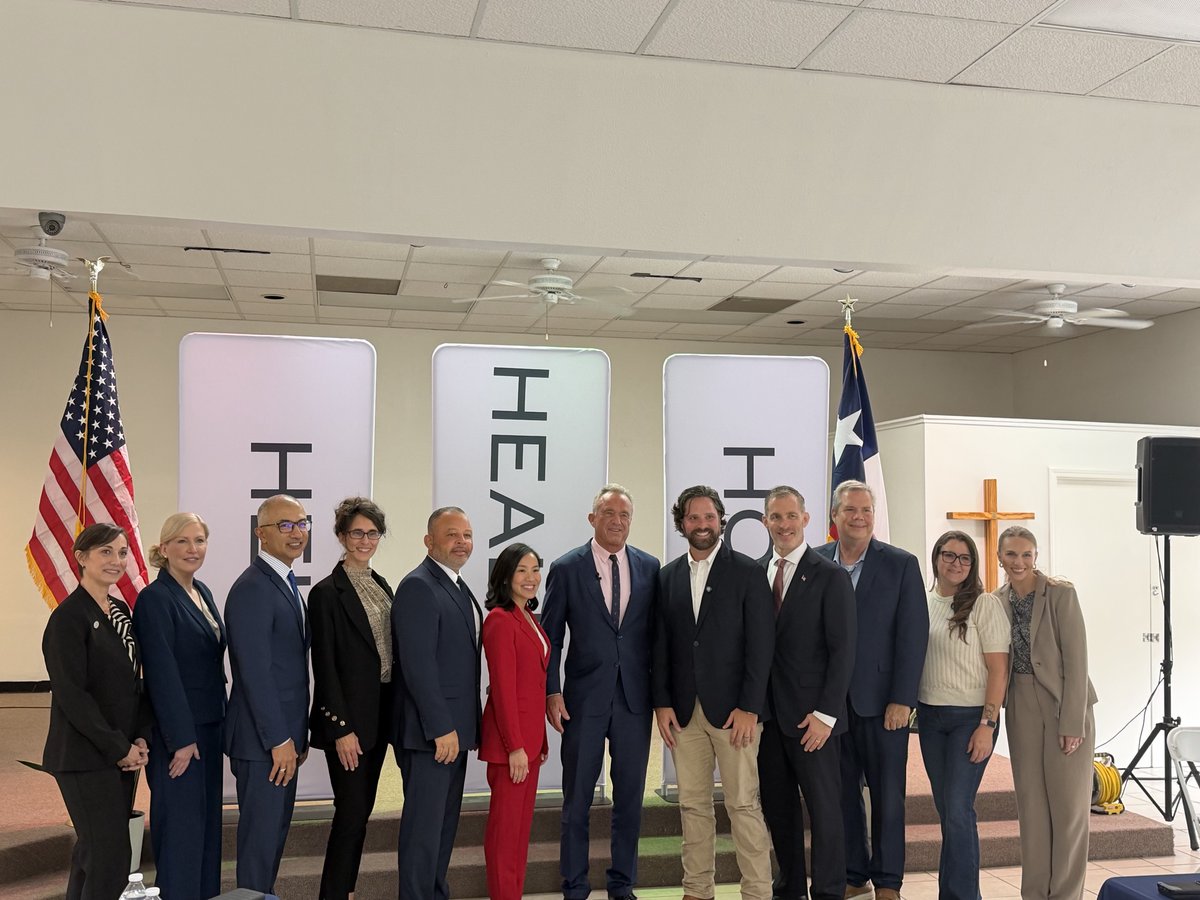 harrishealth's tweet photo. Dr. Esmaeil Porsa joined HHS Secretary Robert F. Kennedy Jr. and community leaders at Houston’s Open Door to highlight the STREETS program to expand treatment, recovery, and housing support for people experiencing homelessness, serious mental illness, and substance use disorders. https://t.co/jQYAZd4iQT