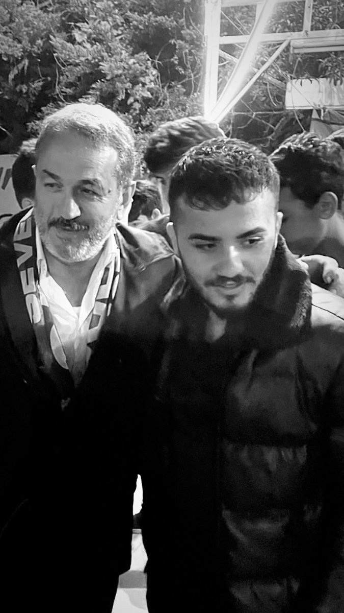 DemirkapOsman's tweet photo. 10 yıl önce neredeysek hala oradayız ☝️ https://t.co/OHkTVD8tZn