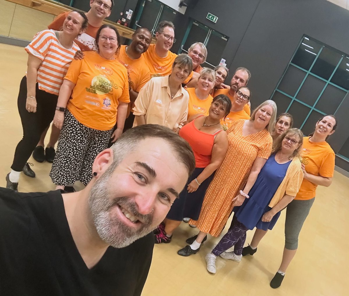 TheLighthouseCe's tweet photo. Today’s reason to smile……….another fabulous evening with this beautiful bunch. My knee had been sore today because I’m learning to walk normally again, but after dancing it didn’t hurt at all!! #MyHappyPlace #DanceFamily #StepByStep #DodgyKneeBeGone #ImplantIsASuccess xxx https://t.co/6gghyRHoWV