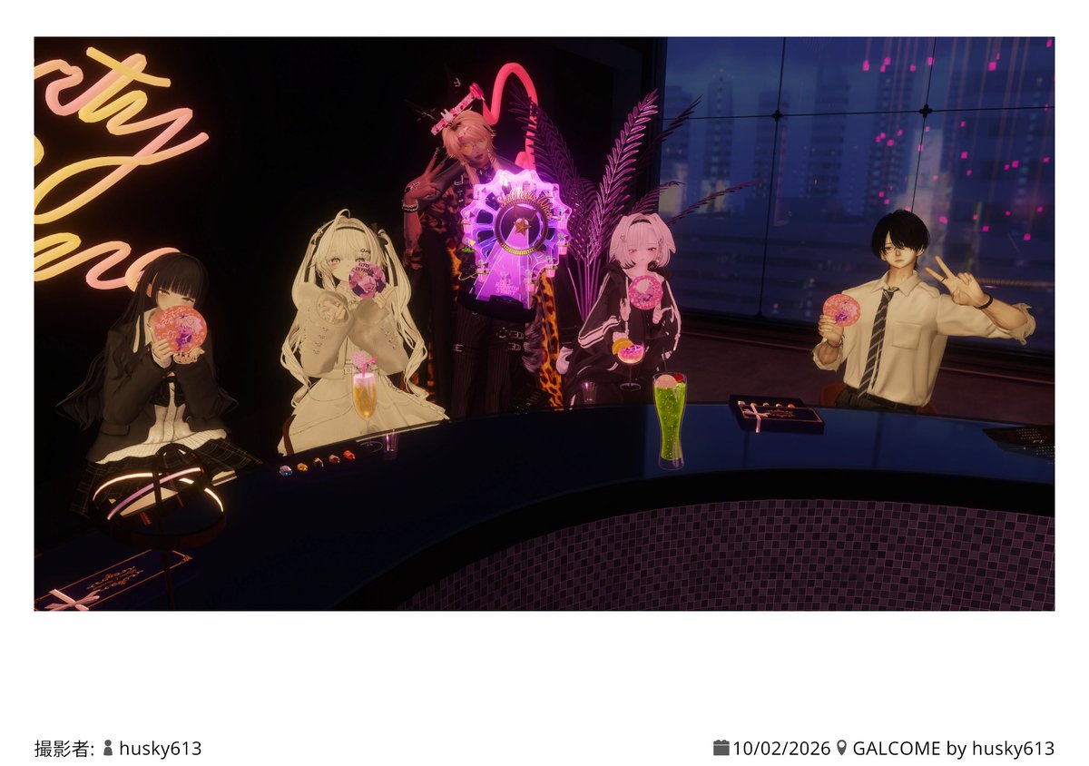 ko_ua07's tweet photo. 昨日らむちゃんに連れて行ってもらったイベント！！！！平成ギャルとギャル男がカウンターでお話してくれるイベントだった！！めっちゃ楽しかったー！！
色々お話も出来たしリアル呑みが捗って全然頭痛いです今
また機会があればお邪魔しにいきます！！ https://t.co/JuLqr38PxG