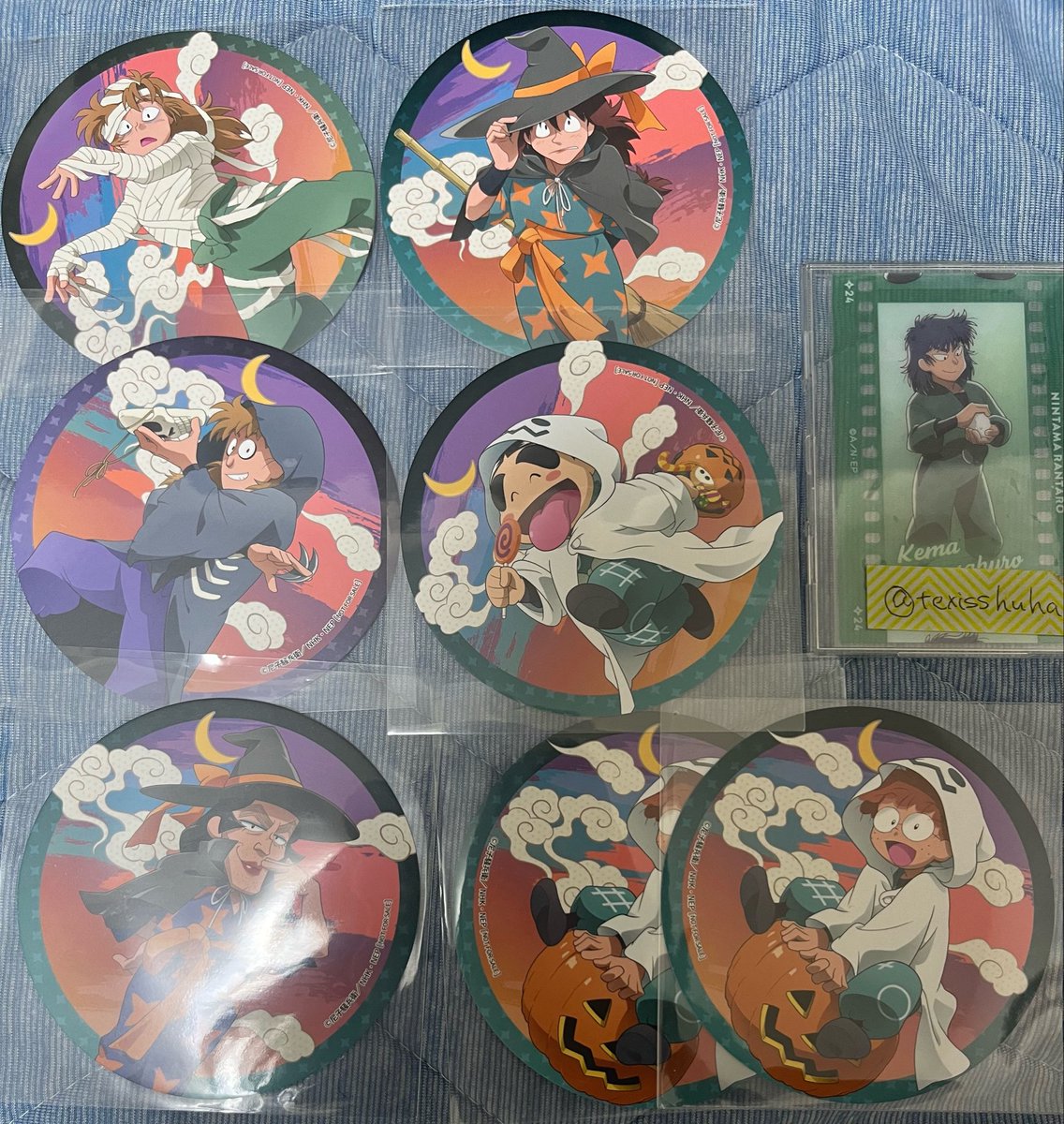 kemakemakemasii's tweet photo. 忍たま　譲渡　交換

譲:久々知/善法寺/土井/中在家/鉢屋/伝子(伝蔵)/福富/土井

求　食満/本垢@texisshuha 固定異種
　〜定価
コースターのみ、潮江/七松

久々知譲渡は同数抱き合わせ(異種の場合、交換厳しめに見ます)
コースターは善法寺/土井厳しめ

白線は推しのため、交換のみ
↓ https://t.co/1aouCRwb9a