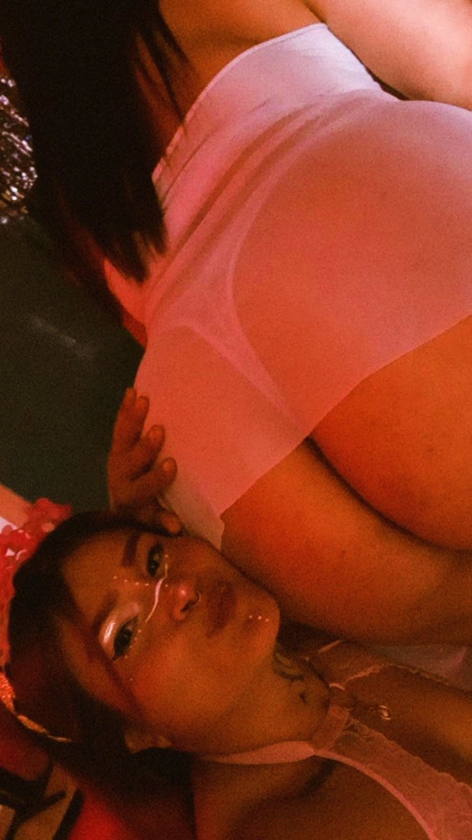 SOHARSW's tweet photo. VIERNEEEES DE PASARLA RICOOO!!! 💦😏

Mañana un día muy especial para la hermosa @Yaqui69_ acompañada de hermosas amigas 👽🛸

Disfruten el fin de semana, disfruten la vida siempre sin hacer daño a nadie 🥰

La 🏡 la más hermosita y acogedora #cab65 💫✨ https://t.co/5T6Kgo7uyv
