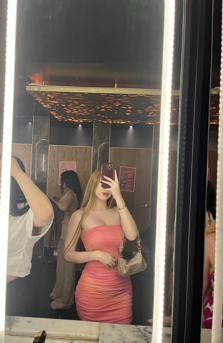 sofia25villa's tweet photo. Alguien para salir a tomar algo y pasarla rico ?🦄🔥🙈CDMX https://t.co/05KQJcoq5f
