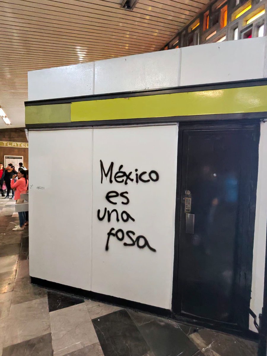 QuadratinMexico's tweet photo. No olvidan #2deoctubre en Metro Tlatelolco

https://t.co/tW8YUZsqRJ https://t.co/83lVtDSRCN