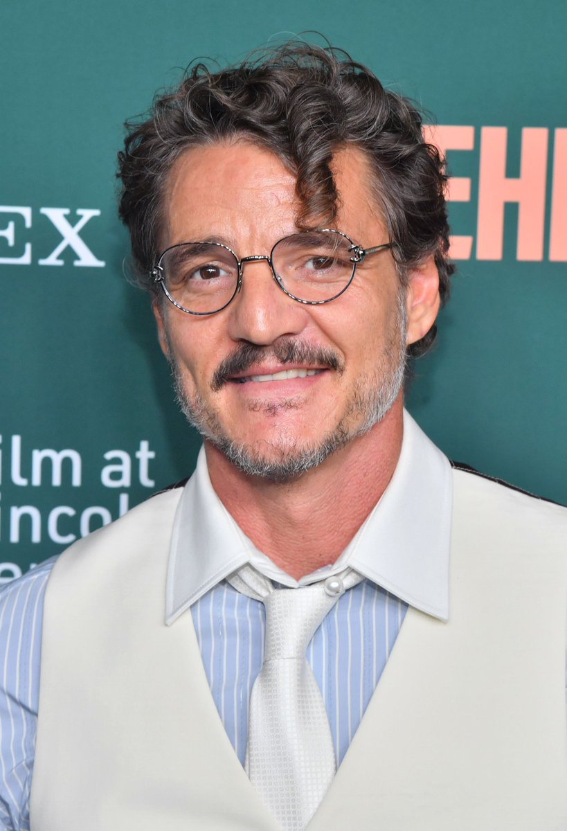 pascalarchive's tweet photo. Pedro Pascal at the BEHEMOTH! Centerpiece Premiere during #NYFF64 https://t.co/D2vTIxiwld