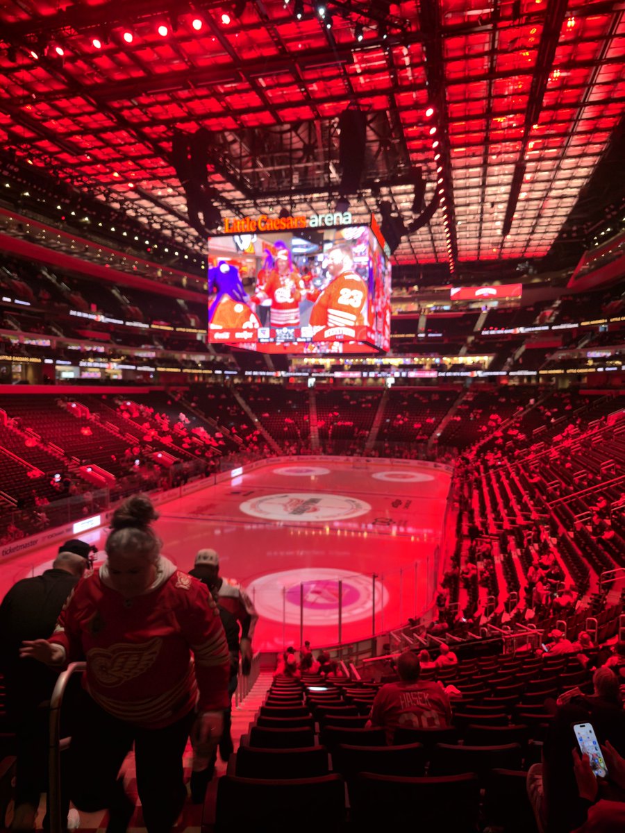 Capy_NA's tweet photo. Alright... Hopefully some form of hockey is played tonight 🤔 https://t.co/j5adCFY8ro