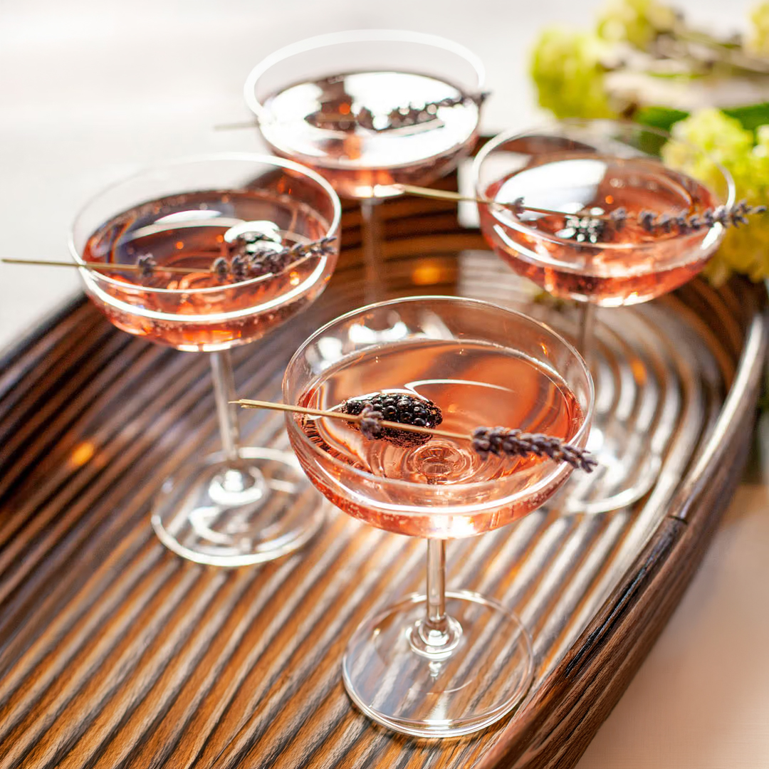 MinibarDelivery's tweet photo. Weekend ready? Close out your night with the perfect after party punch.🤩 Chill prosecco before hand so you can serve the punch immediately after making it. Get the cocktail recipe: https://t.co/mBqDQ7a91Q https://t.co/ramZ7csZLa