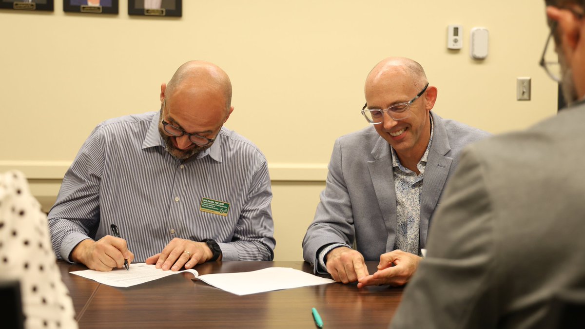 LastingerCenter's tweet photo. From Tampa Bay to Southwest Florida, our discussions with school district leaders, businesses, community partners and other collaborators provided helpful insights into how education data and information are used by different stakeholders. Next, we’ll be at Florida’s capitol! https://t.co/Nt626Qv35V