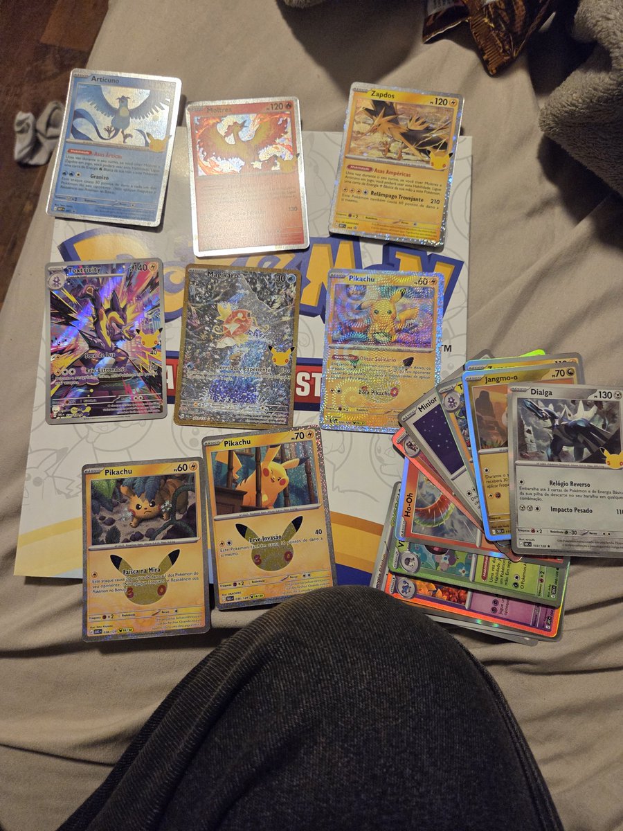 sas_zeit's tweet photo. a vida é horrível tudo é da errado nada vale a pena eu devia me matar..

omg cartinha pokemon ! https://t.co/92JPc3DDIj