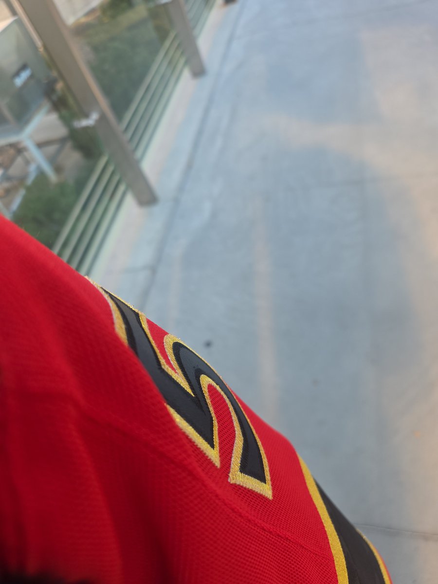 boxheadthedemon's tweet photo. Who knows, maybe if yak lights it up tomorrow the yak jersey may return on monday😁 https://t.co/5fXYWI3ycM