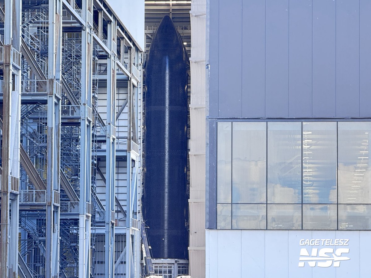 RoughRidersShow's tweet photo. Peeking into Mega Bay 2. Ship 43 (Flight 16) looking really nice! Will this vehicle potentially be the first to launch out of 39A in Florida? @NASASpaceflight https://t.co/s5Rtfb0XTV