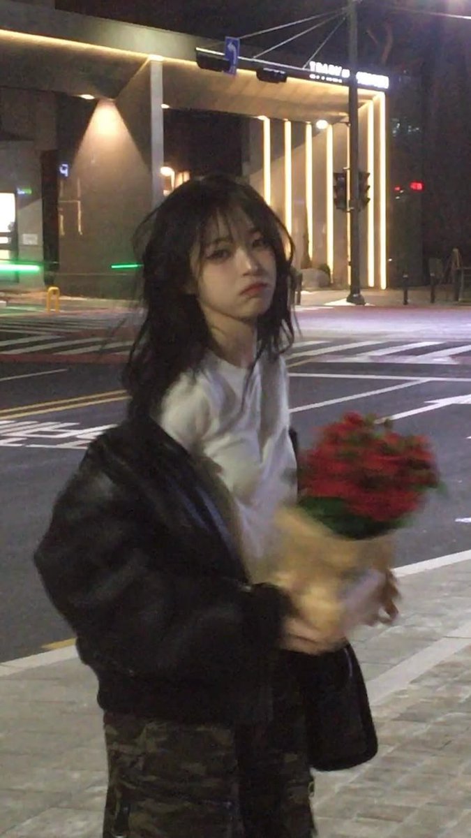 douce_tp's tweet photo. 여러분 나 항상 내 배경화면을 차지하는 그녀들을 만나러 가요,,헿ㅎ https://t.co/4NRf2Cxcwl