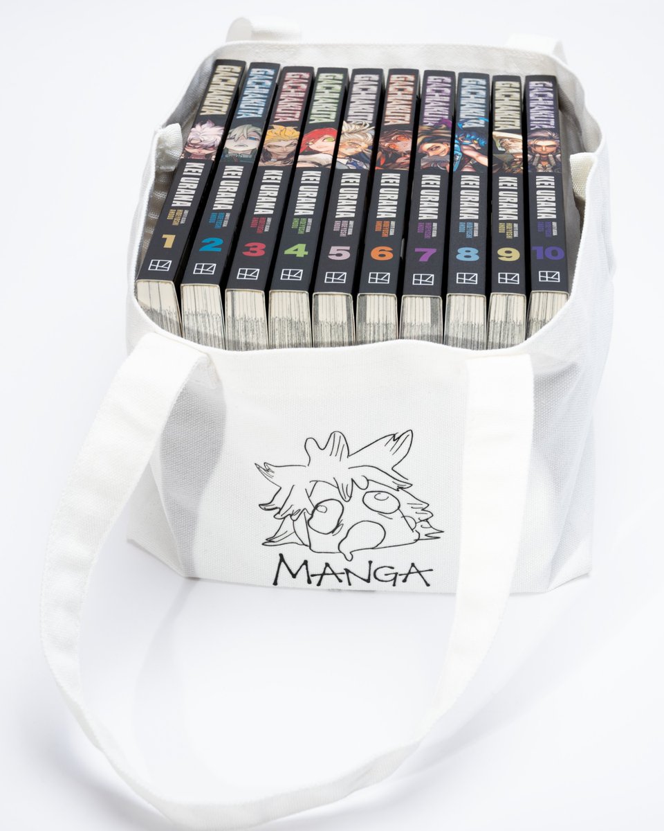 KodanshaManga's tweet photo. The massive Gachiakuta by @KEI_URANA &amp; @3aruyanen is getting its first-ever box set - and we've got an exclusive first look at it!

Collecting Volumes 1-10 + reusable bag, the Gachiakuta Dumpster Season 1 Manga Box Set is out on 10/13. Pre-order it here: https://t.co/EW8RAFDTT6 https://t.co/cLZQn46O1V