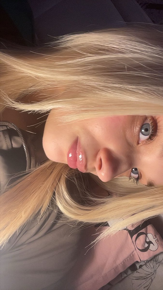 FizzLenafkz's tweet photo. heyy new to #NSFWTWT💞

♡ - 20🔞
♡ - content creator 🌶️
♡ - uk🇬🇧
♡ - 5’6🫣
♡ - i love travelling🏝️
♡ - looking for moots + friends! 
♡ - dm me for my menu 💌
looking for moots + friends! #moothunt #friends #nsfw #newmoots #moots https://t.co/2Zz6lV9Zpv