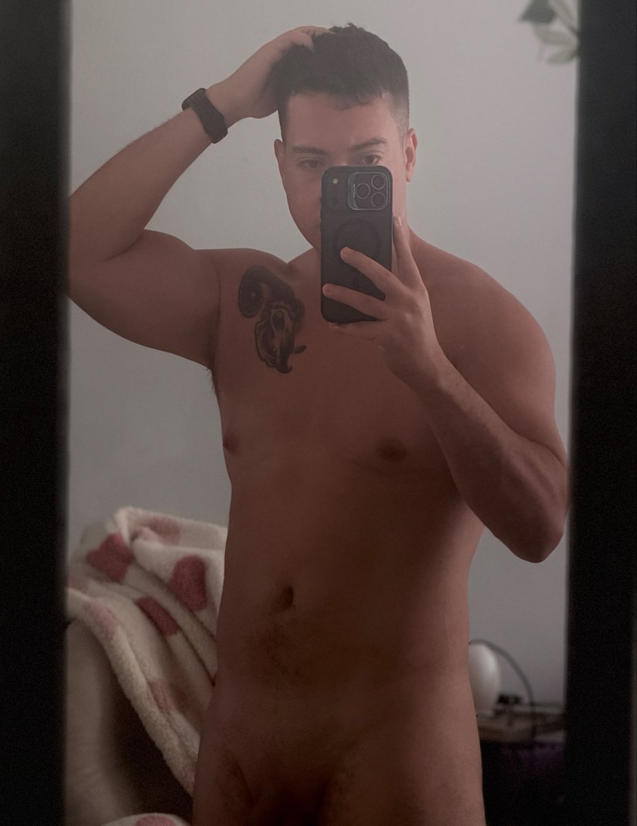 NaturalDanM's tweet photo. Ustedes también pasan tiempo desnudos en sus casas ?? 

https://t.co/DOMunPnH0t https://t.co/uf3khoXen6