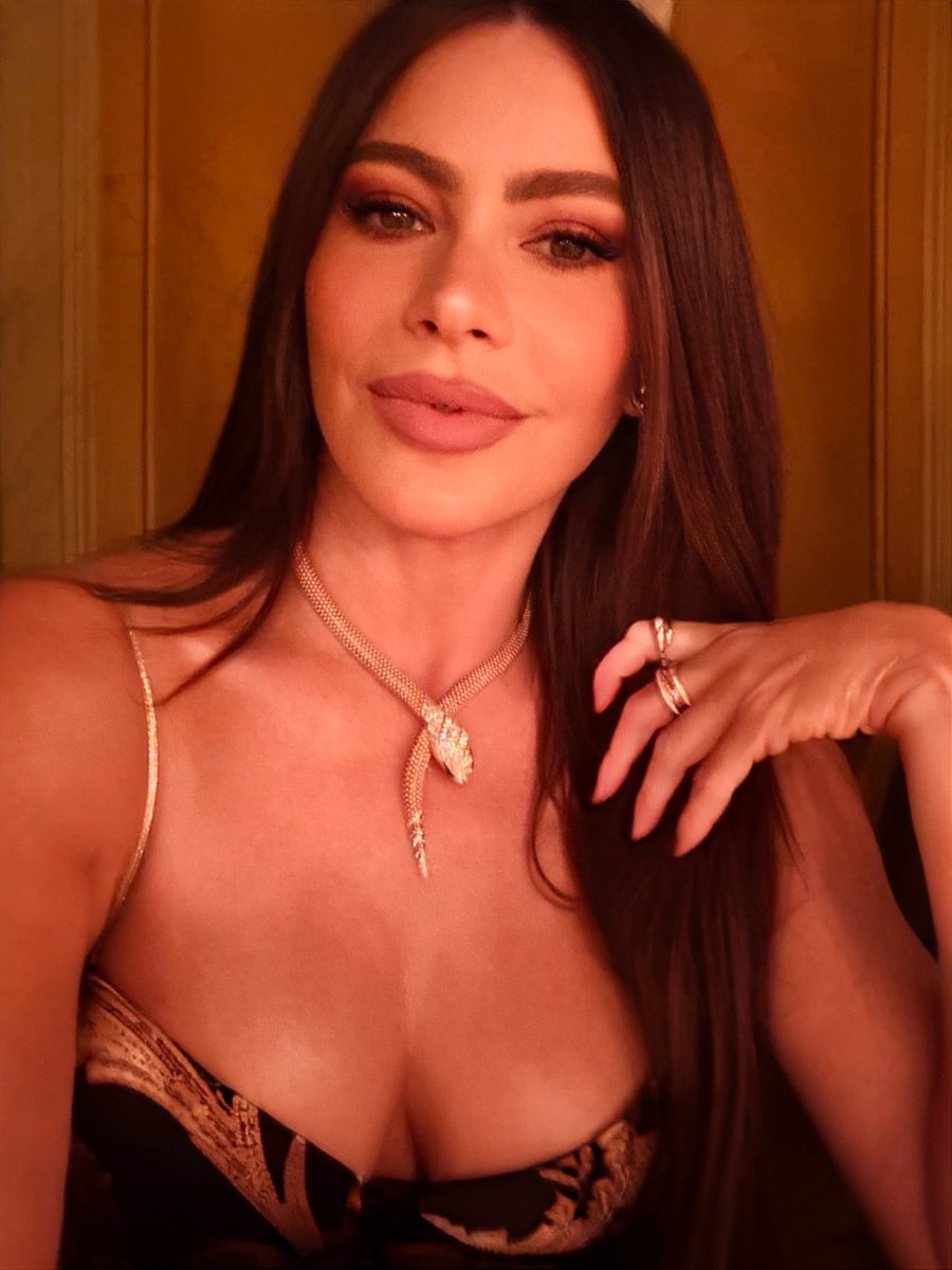 Complex's tweet photo. Sofia Vergara via IG 📸 https://t.co/gme9qgLPH5
