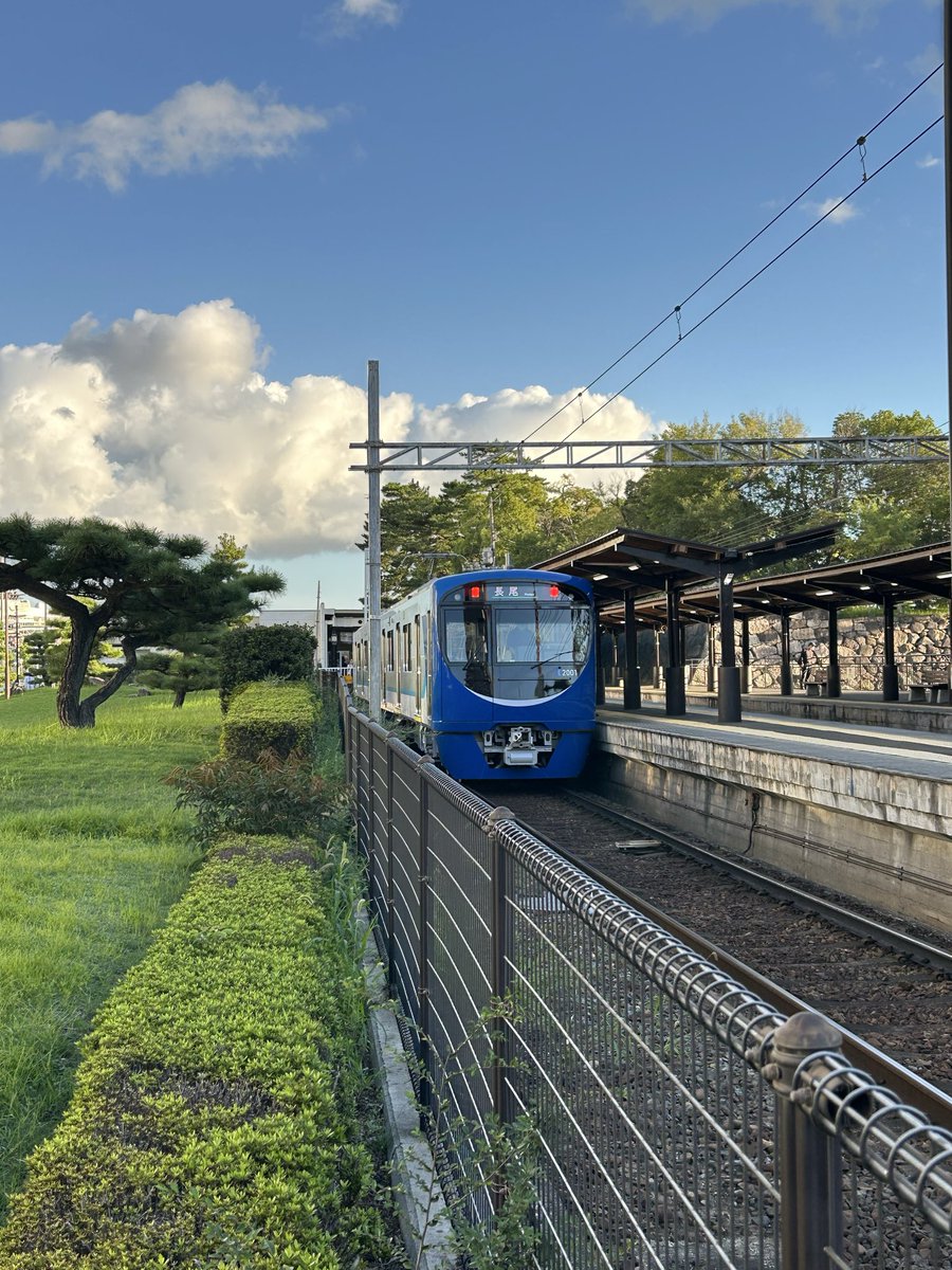 6354x6R's tweet photo. 新車いた https://t.co/6FR7klBGz4