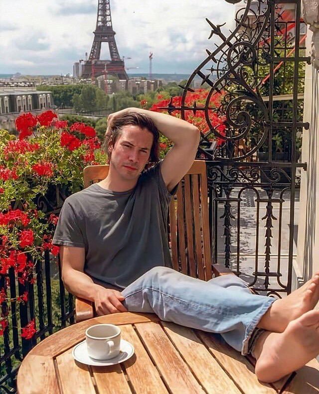 KeanuReeventx's tweet photo. One day, I believe I’ll find a woman who sees beyond the noise, understands the man beneath the scars, and believes in me with a heart that knows no deception. I have never measured love by money or possessions. Give me honesty, loyalty, and a woman with a big dream in her eyes https://t.co/ecC05YtwZt