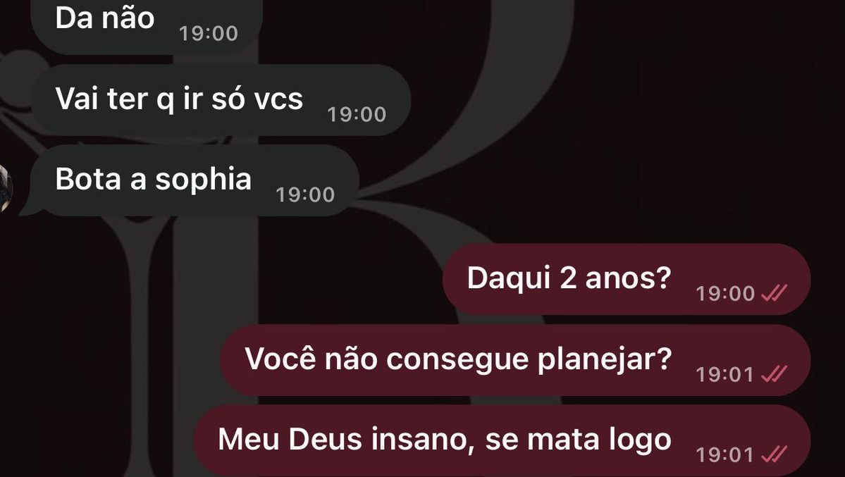 La_Ramous's tweet photo. a mana não conseguir planejar uma viagem daqui dois anos tem que ser muito fudida na vida mesmo https://t.co/XOnwzzURfz