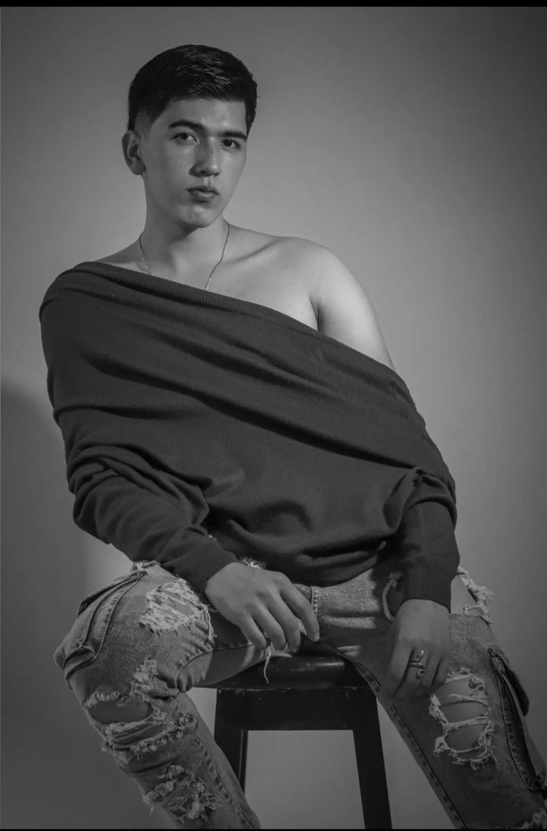 Derilli29144's tweet photo. Big digkkkk🍌🍌🍌
#sedangtrend #coli #cowokganteng #ruangcogan https://t.co/b2FiKthXCM