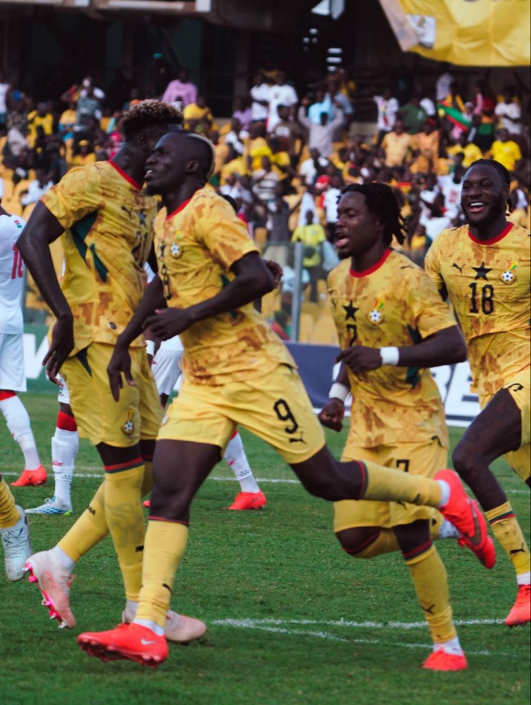 ohenegyanfelix9's tweet photo. We failed you, and we share your disappointment. But this isn’t the end of our journey. We’ll learn, rise again, and keep fighting to make Ghana proud🇬🇭💪
#GodIsHere https://t.co/led4te4FlS