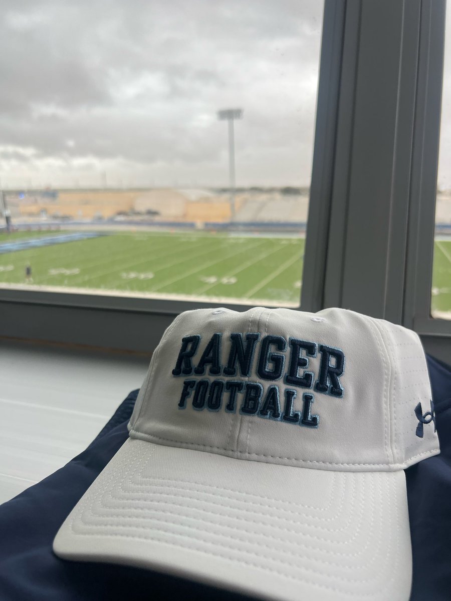 GPowersScout's tweet photo. We have arrived at Midland Greenwood for their matchup tonight vs Glen Rose on @dctf Friday Night Football! #TXHSFB https://t.co/csoYY4elAD