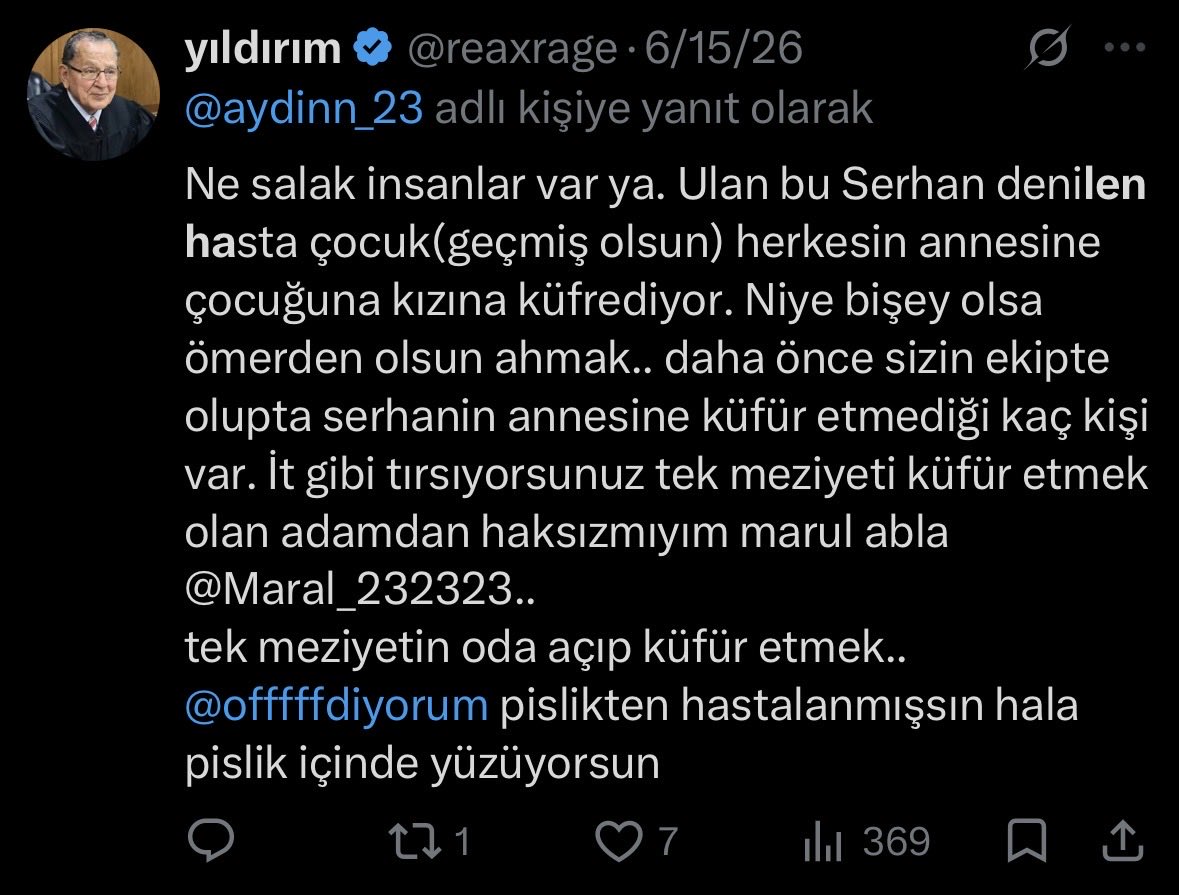 PikachuX1919's tweet photo. Başlamış yine dedikoducu Yıldırım teyze ‘’Bu Pikachu denilen… ‘’ diye başlayan cümlelere. Beni anmasa ölecek hastalığına yakalanmış😎Serhan bey hakkında neler yazmış utanmaz Yıldırım teyze🤮 https://t.co/xLf1NSXmoc