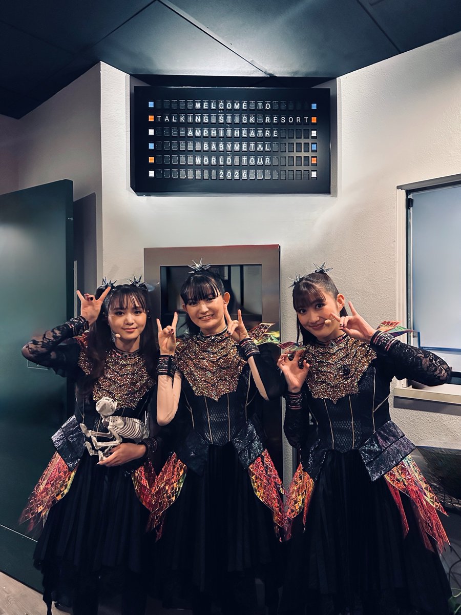 BABYMETAL_JAPAN's tweet photo. Thank you for coming to BABYMETAL WORLD TOUR 2026 in Phoenix, AZ🌵 
#BABYMETAL #TalkingStickResortAmphitheatre https://t.co/dGx7lHuvdF