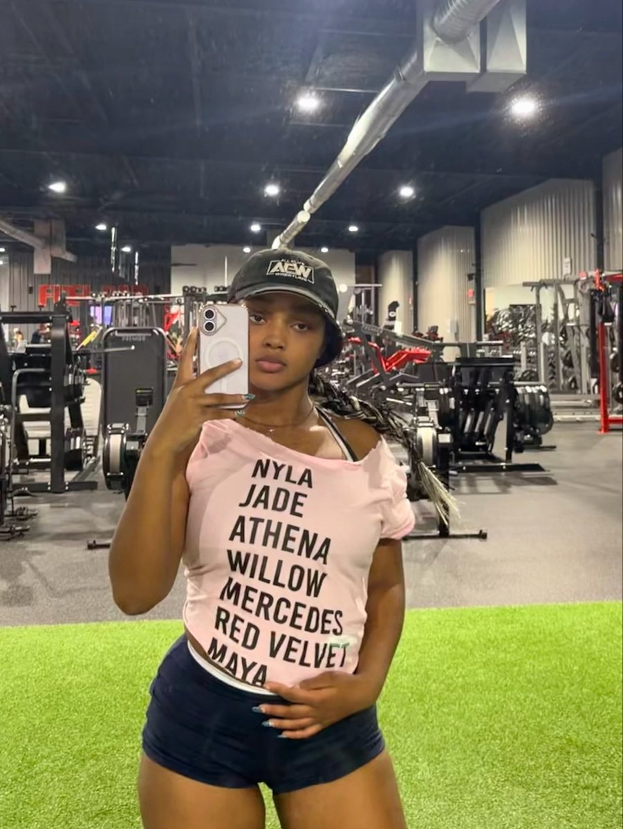 MayaWorldd's tweet photo. 🏋🏽 https://t.co/W97kTHwSdr
