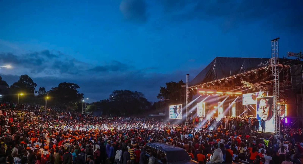 gabrieloguda's tweet photo. To everyone who came through to honour Baba Raila Amolo Odinga today, this is a sincere appreciation for the solidarity, for the passion, for our hero. Go home knowing that history will be kind to you. https://t.co/rpOHZBKiKi