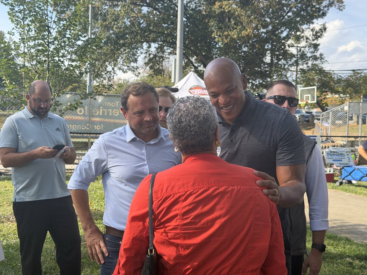 tomperriello's tweet photo. The path to national sanity runs through Virginia, and today, we had @JennMcClellanVA and @iamwesmoore here to get the people fired up about Flipping the Fifth! Don’t forget election day is every day while early voting is open now through October 31. Bring a friend and VOTE! https://t.co/IvSDMBNQOg