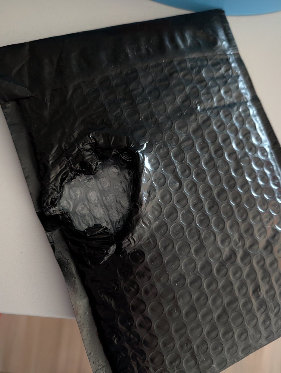 glasscasemotion's tweet photo. Hey! Maybe don't hire shady people that just want to steal stuff. 

Nothing like getting a package almost a month late that's empty 😡🤬
@USPS https://t.co/U7D3taWvXy