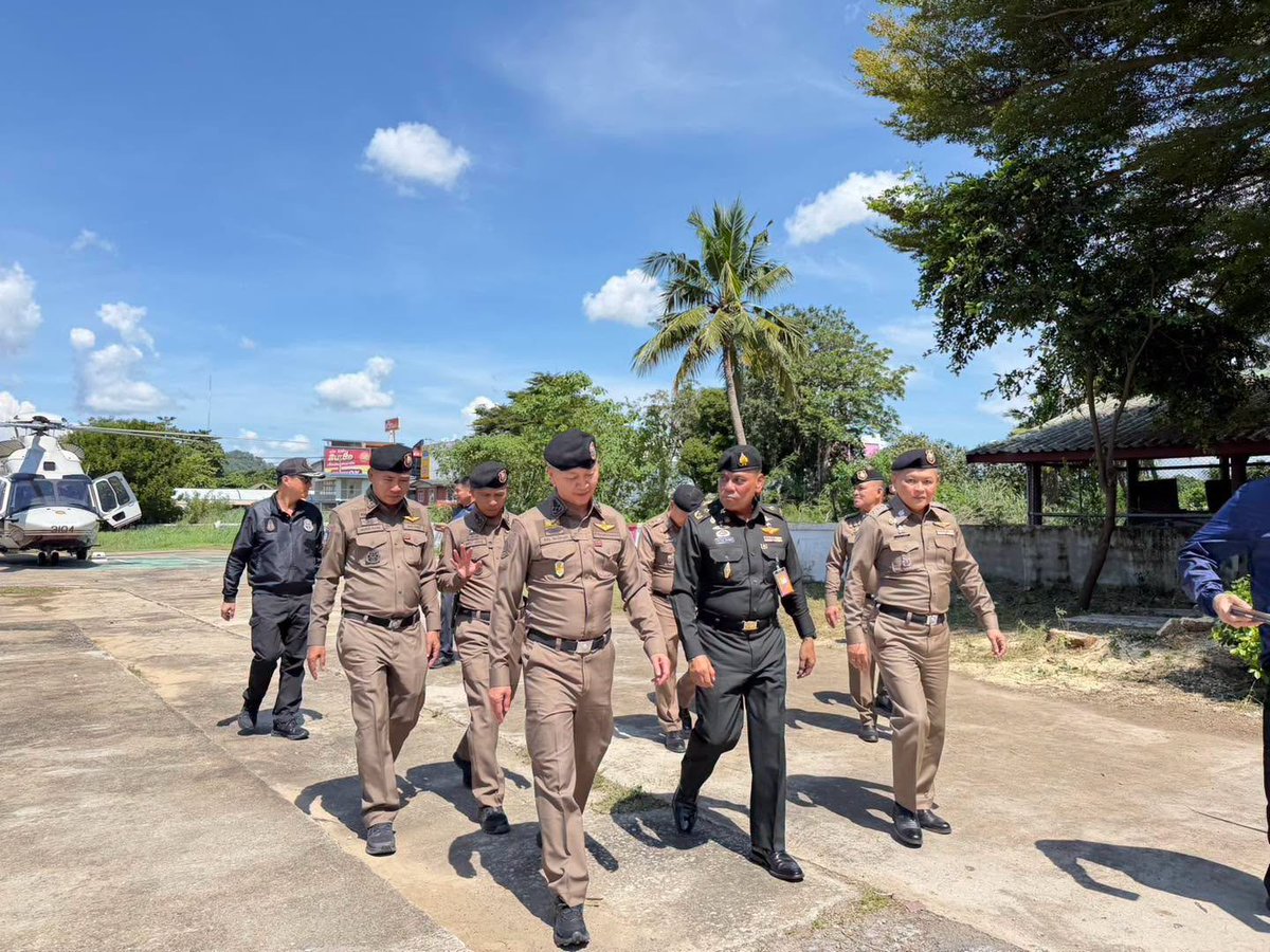 xavixavi592705's tweet photo. 日本人2人が、タイで数日働くだけの航空券と宿泊費タダのいい仕事アルヨ広告をSNSで見つけて応募
↓
渡航キャンセルを申し出る
↓
殺すぞ！と脅されやむを得ずタイへ
↓
ミャンマーの園区へ連行され警官に成りすまし詐欺
↓
��を見て家族と政府機関にSOS
↓
救出される
https://t.co/lsyUtutGxq https://t.co/XjaUV5MXyA