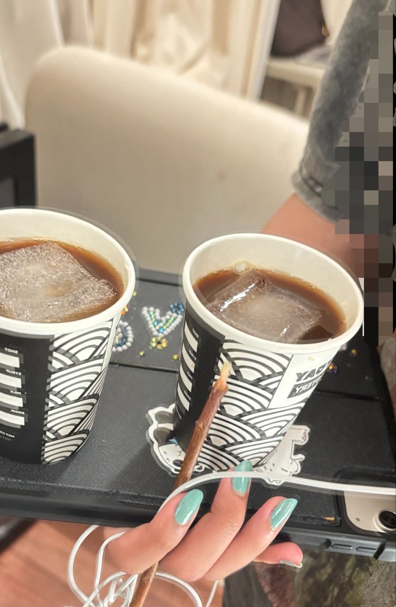 nuoi0x's tweet photo. شلون يعني اول مره اجرب غير الاحمر https://t.co/SoBB3EJhtK