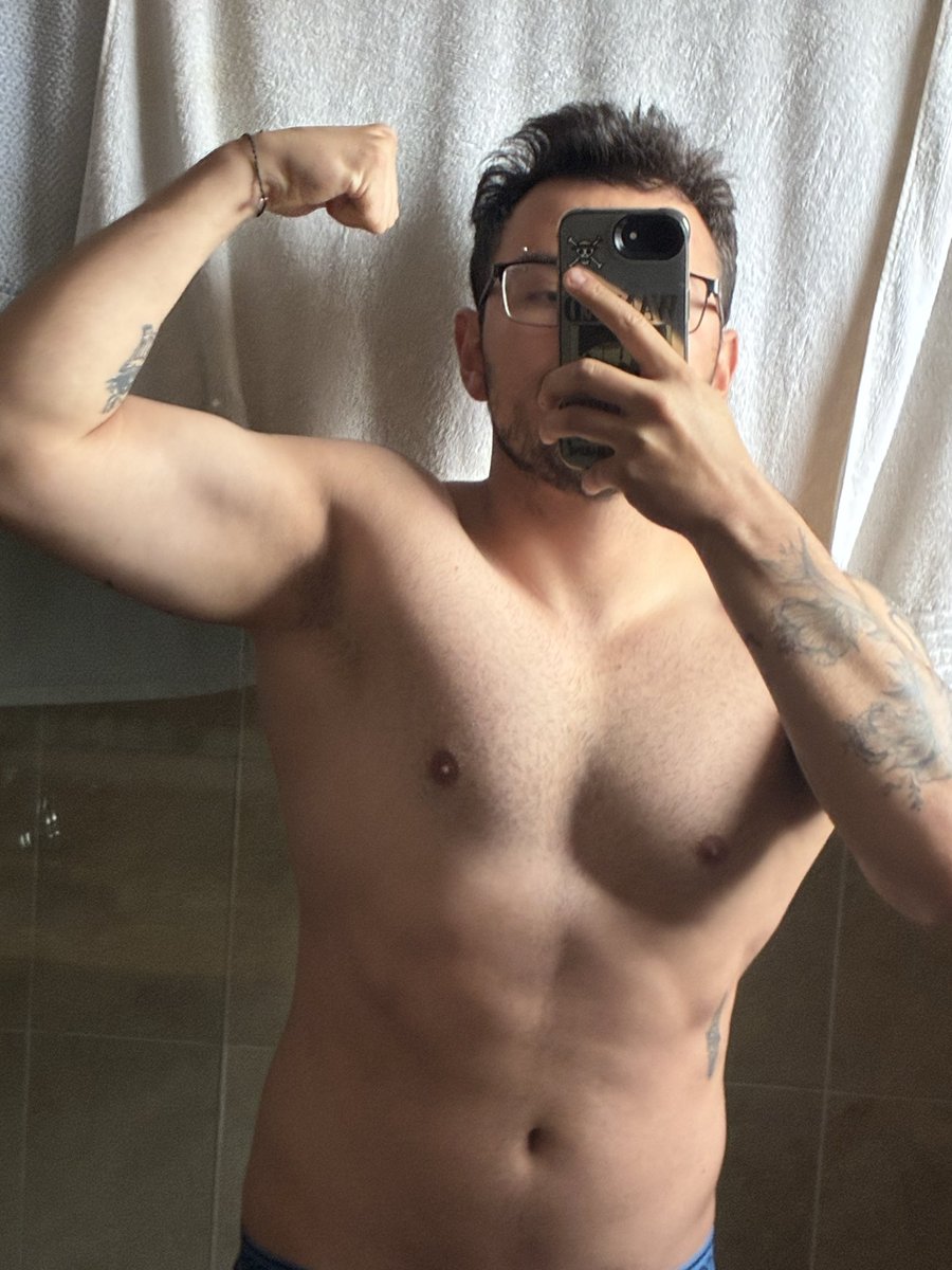 Denkinsfw's tweet photo. Dm me for trade https://t.co/zdtgIqkVik
