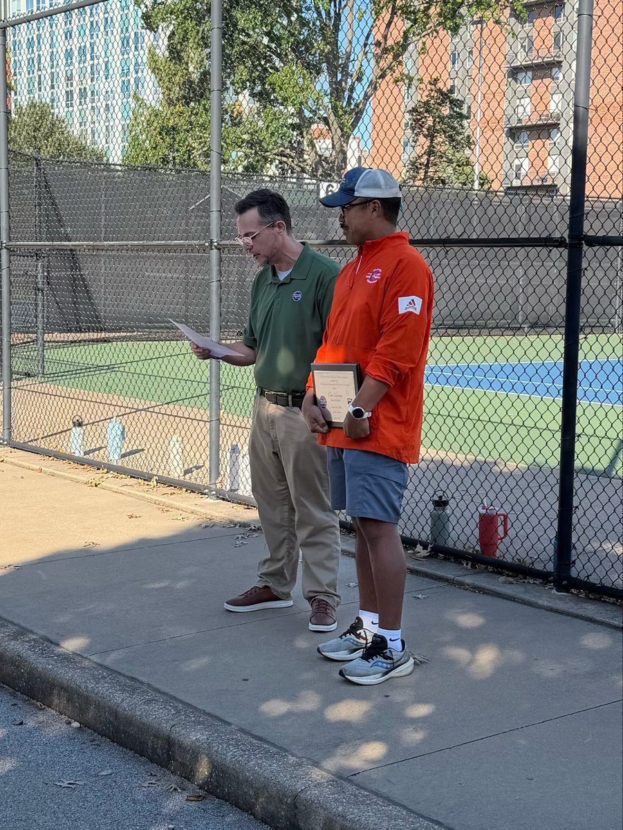 MSHSAAOrg's tweet photo. MSHSAA presents the 2025-26 NFHS MSHSAA Girls Tennis Coach of the Year award to Chris Salaveria from Clayton High School! 🎾#MOmentum #MSHSAAccomplished https://t.co/x2Y3KXo9d9