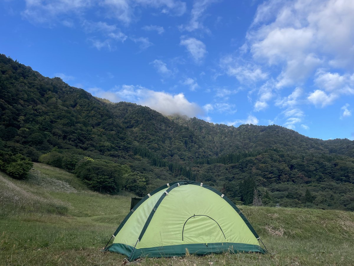 tyouminn38's tweet photo. 夜は雲が多くて星はみえなかったが‼️
さぁ〜片付けて、今日は瀞川氷ノ山林道(氷ノ山ストレート)へ漕ぎに行く❣️ https://t.co/5SwdjZjnaF