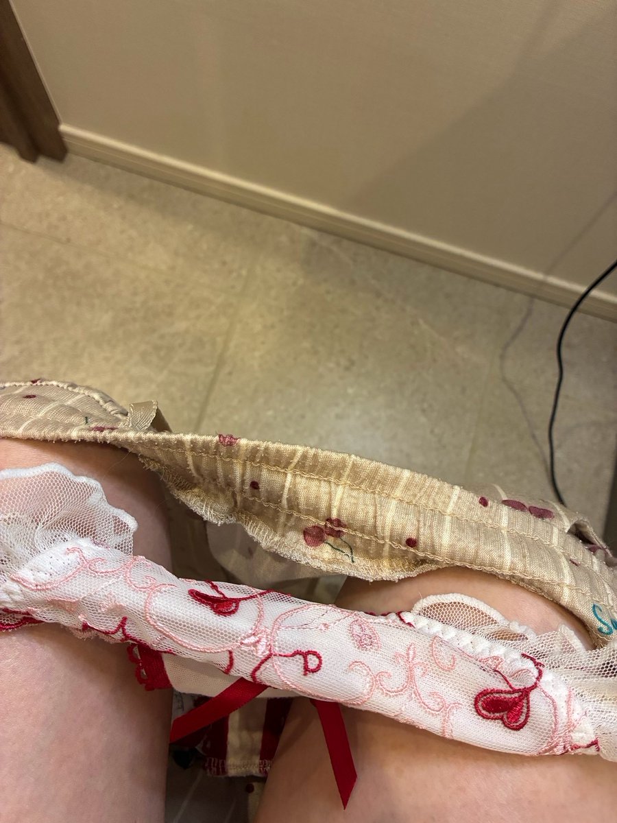 kkk_iu7's tweet photo. 💩したあと拭いてないケツ穴なめれる？ https://t.co/ZHnbnrBeSg