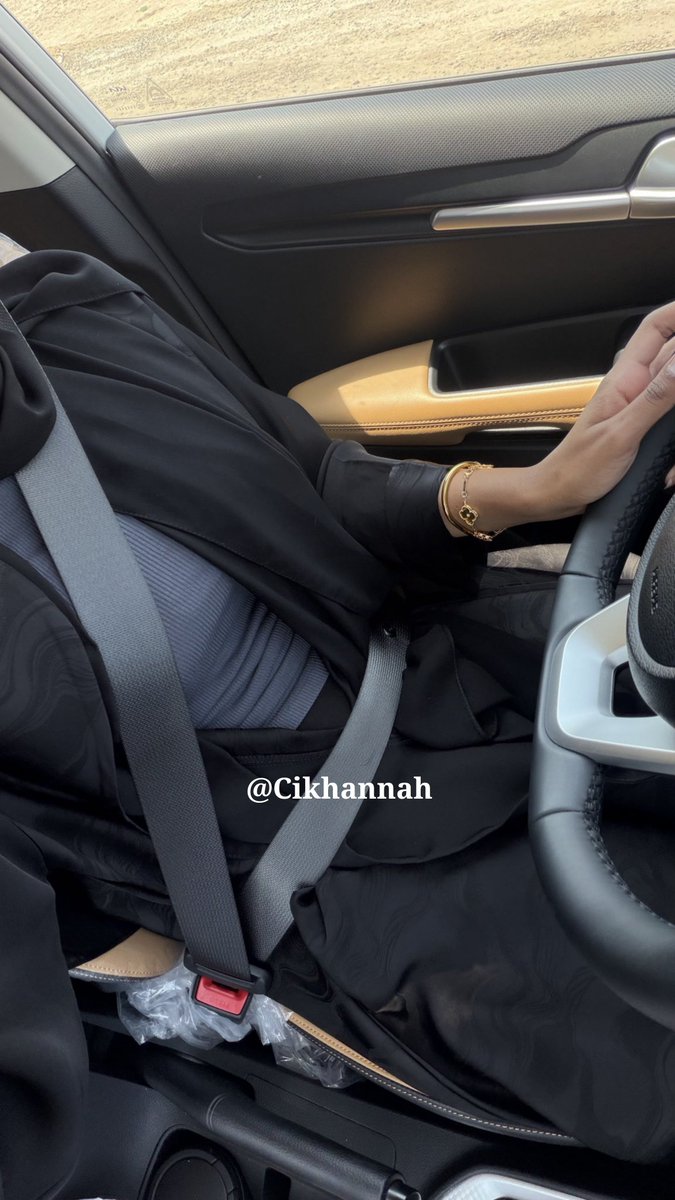 Cikhannahhh's tweet photo. 🤥 https://t.co/0qPiFcFgDU