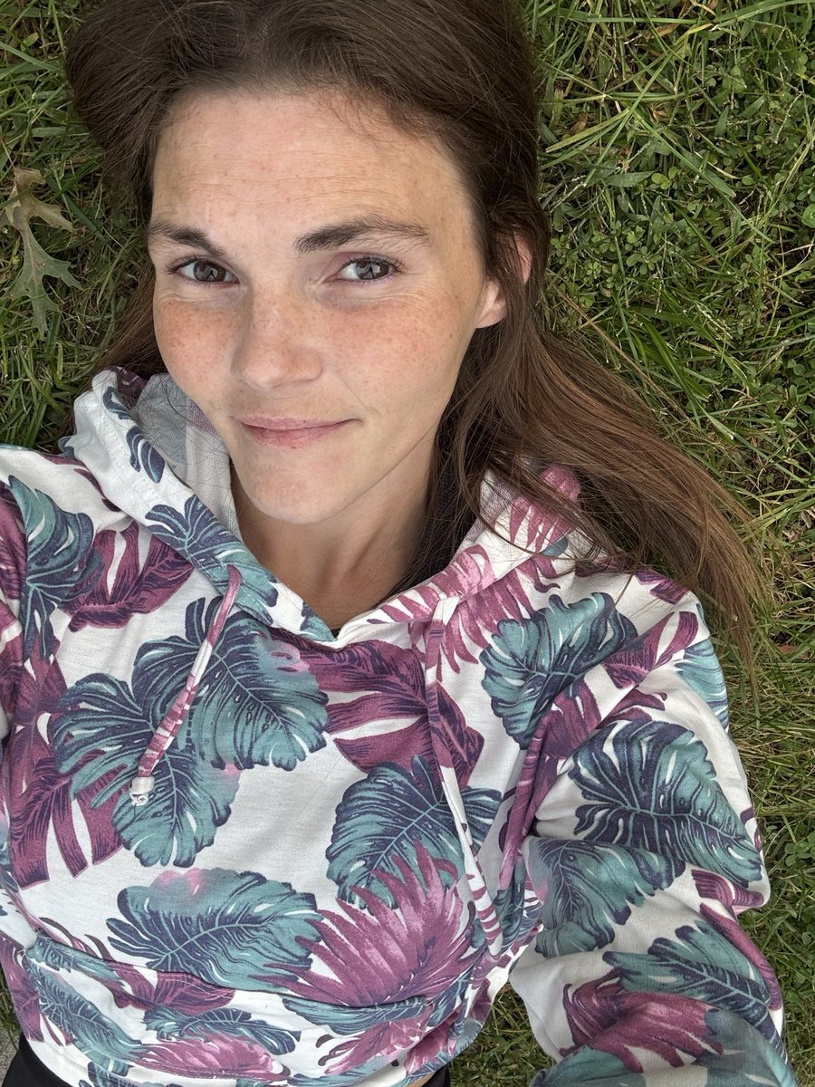 princessrosset's tweet photo. Serving a goddess is such a privilege you don’t even deserve honestly https://t.co/FG5gnfD8L1