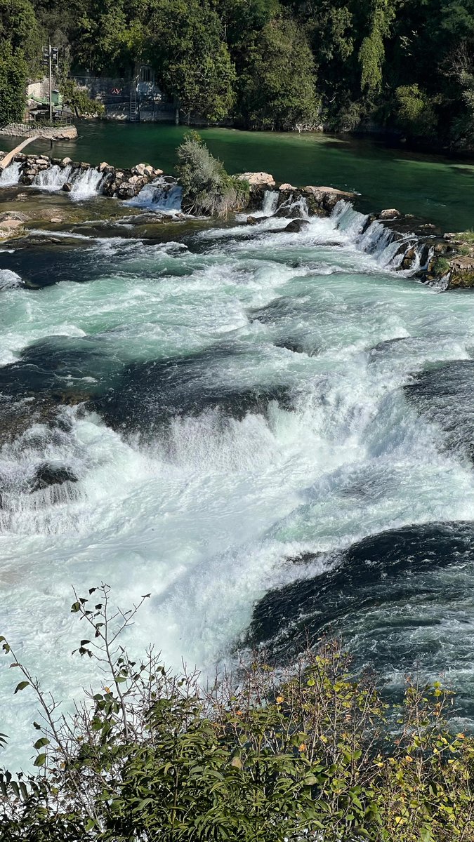 Summer207097's tweet photo. Natur und ihre Schätze: der Rheinfall. https://t.co/MSmhw6Bja9