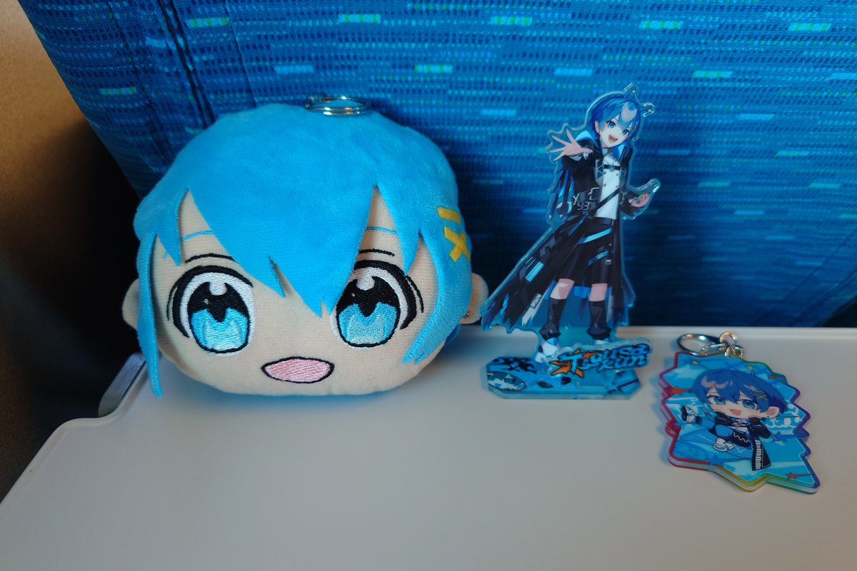Shellimin_tigu2's tweet photo. 向かってる〜🚄

この写真撮ろうと思ってカバン開けたらステラルー🐰といつも使ってるちぐぬいなくて泣いた🥹 https://t.co/ywVoEMRuoC