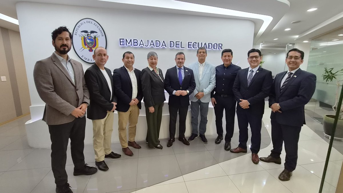 UTMManabi's tweet photo. 🌏🇰🇷 Agenda Académica Asia 2026

En Corea del Sur, la delegación UTM presentó ante la Embajada del Ecuador una iniciativa de IA aplicada a la salud y, en Myongji College, conoció experiencias de cooperación, fabricación digital y fortalecimiento de capacidades tecnológicas. https://t.co/jXPcWRfplt