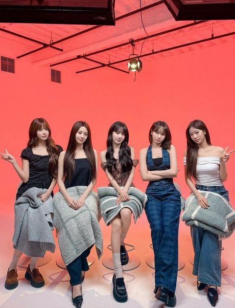 katytagram's tweet photo. LE SSERAFIM made history and has now joined (G)I-DLE and ITZY as groups with 0 songs charting on MelOn’s Daily Top 100.

— LE SSERAFIM’s comeback was two weeks ago. https://t.co/1tQANABVdn