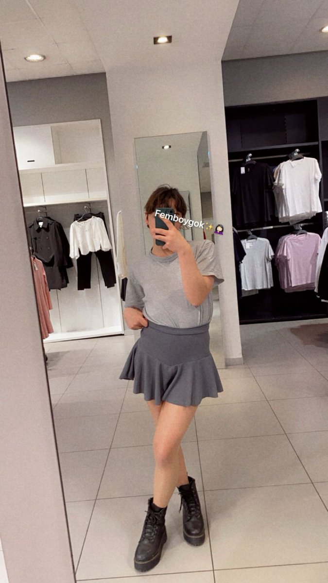 FemboyGok's tweet photo. 21 Yaşında Sağlıkçı Güzel Femboyum 
@gelCDbul 
#femboy ♥️ https://t.co/K1VuesPsAZ