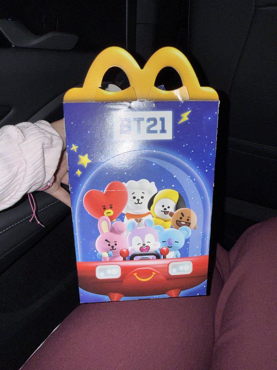 PurpleHeartPT's tweet photo. Quem aí já adquiriu o seu #BT21 no seu @McDonaldsPT_ ?
[FOTOS VIA GRUPO WHATSAPP] https://t.co/sE2nYq8yK0