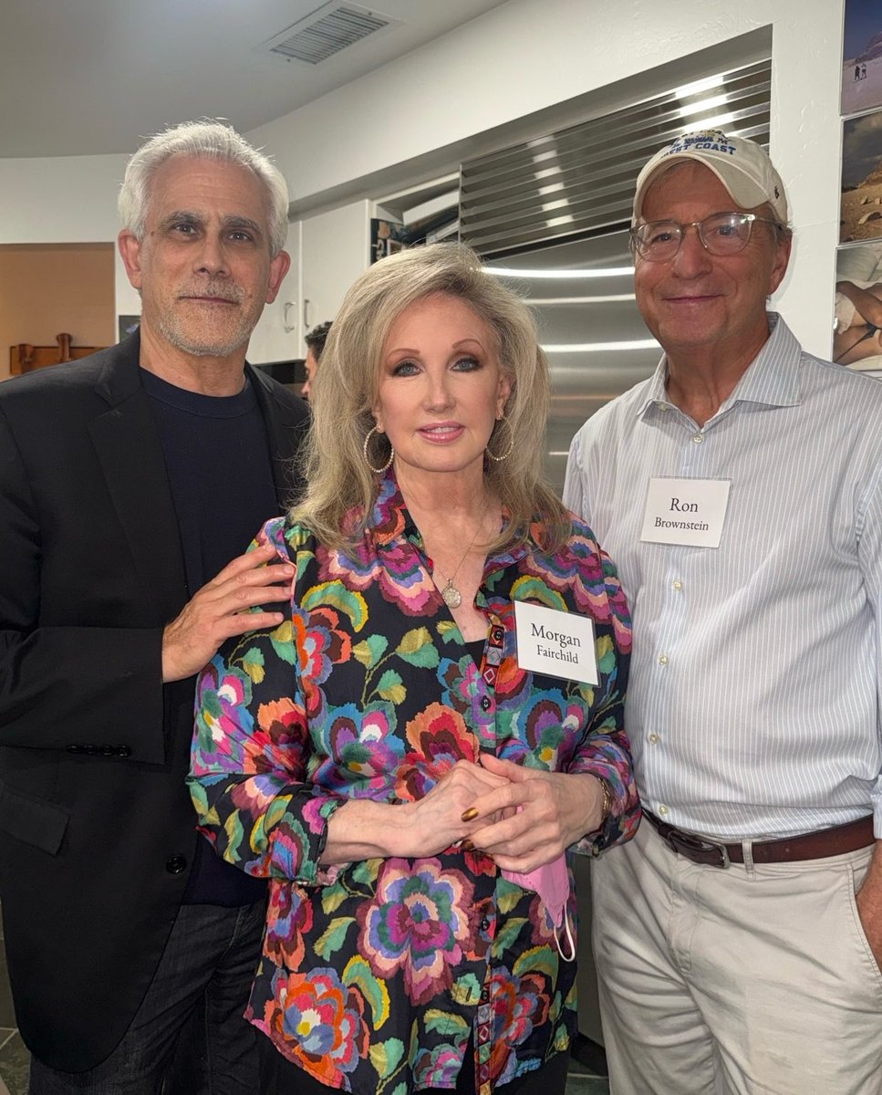 morgfair's tweet photo. #OnMyWalk to lovely book party 4  my old friend @DavidCornDC new tome “How Russia Won”! Wonderful columnist @RonBrownstein also attended. You can see this great book here & a link to @MotherJones ! Please consider subscribing, since we need to support independent journalism! 💗🌷💗