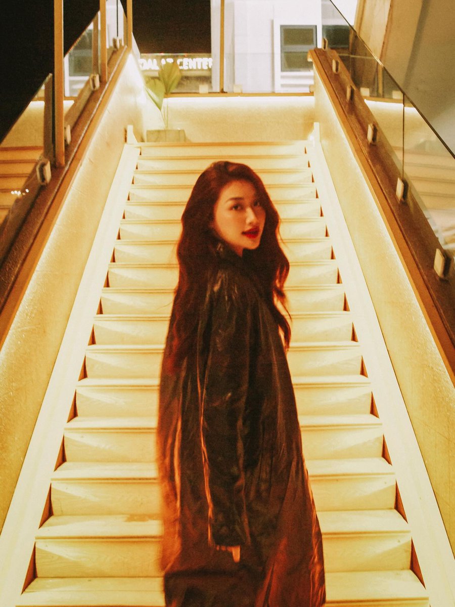 MarilouHamiton's tweet photo. Top of the morning! 🚀 You should know that every sunrise is proof that you can rise again. 🌟
cuSXn https://t.co/8WH9CMoyor