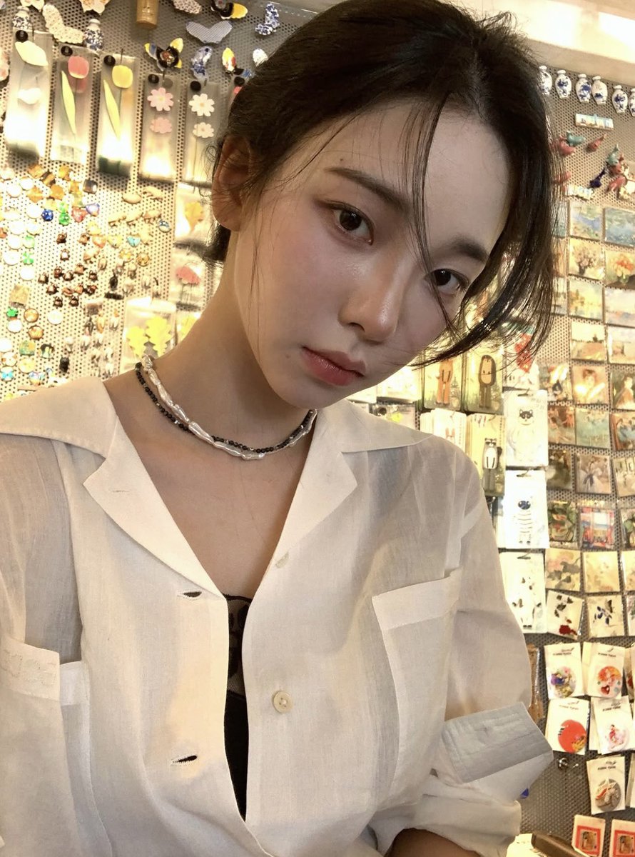 icurina's tweet photo. SHES SO FINEE https://t.co/Ocaler15NM