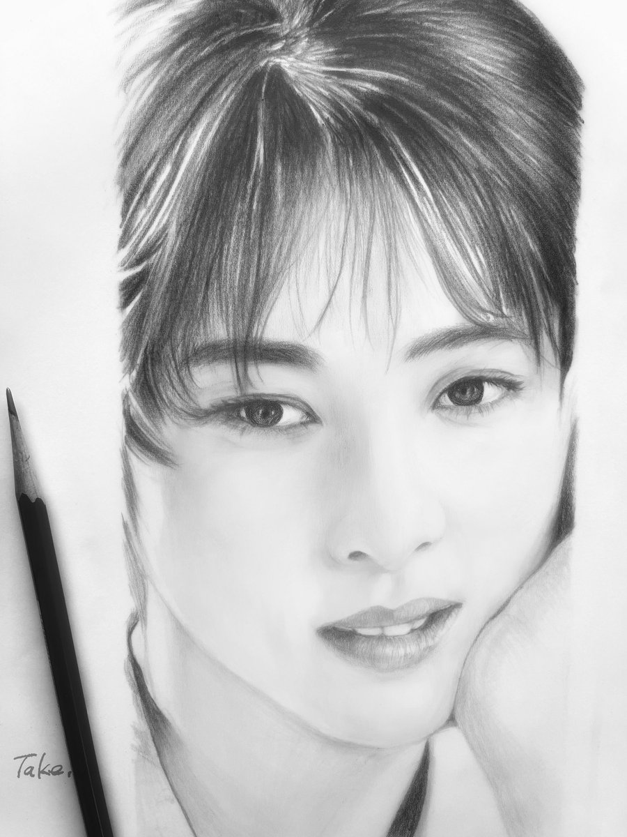TakeoMaruo's tweet photo. 坂井泉水さん♡
#鉛筆画 #坂井泉水 #美人画 #drawing https://t.co/B1yNW0VDIc